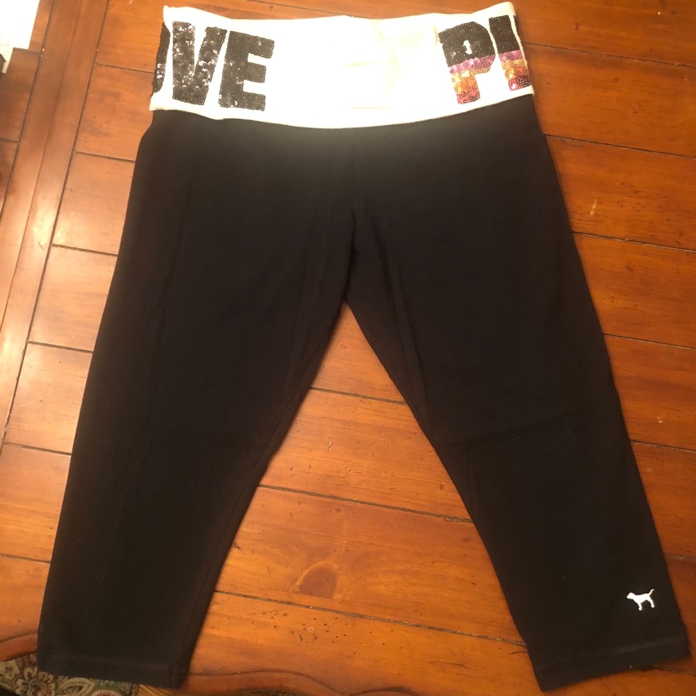 VS PINK Yoga Crop Leggings